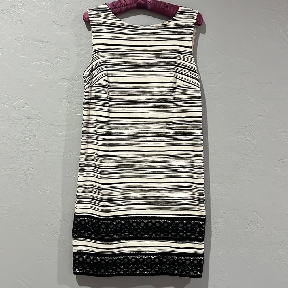 Ann Taylor Sleeveless Stripe Sheath Midi Dress Size 4 with Lace Bottom